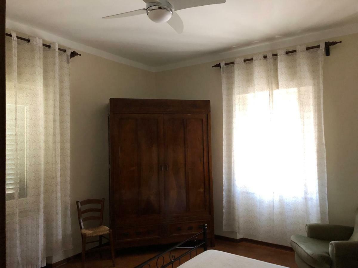 Casa Vacanza Ilia Пешя Екстер'єр фото