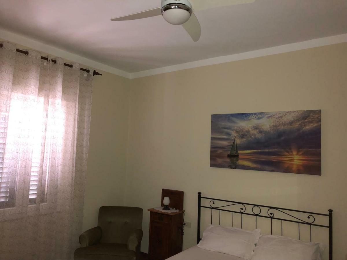 Casa Vacanza Ilia Пешя Екстер'єр фото