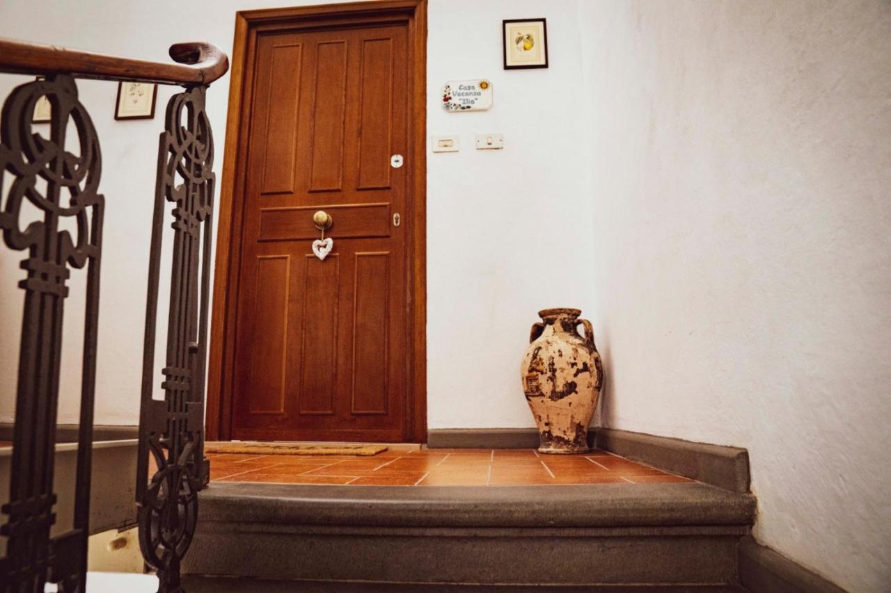 Casa Vacanza Ilia Пешя Екстер'єр фото